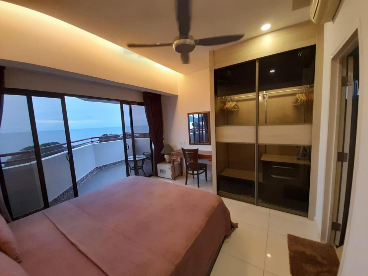 Susie'S Resort Seaview Suites At Sri Sayang Batu Feringgi Exteriör bild