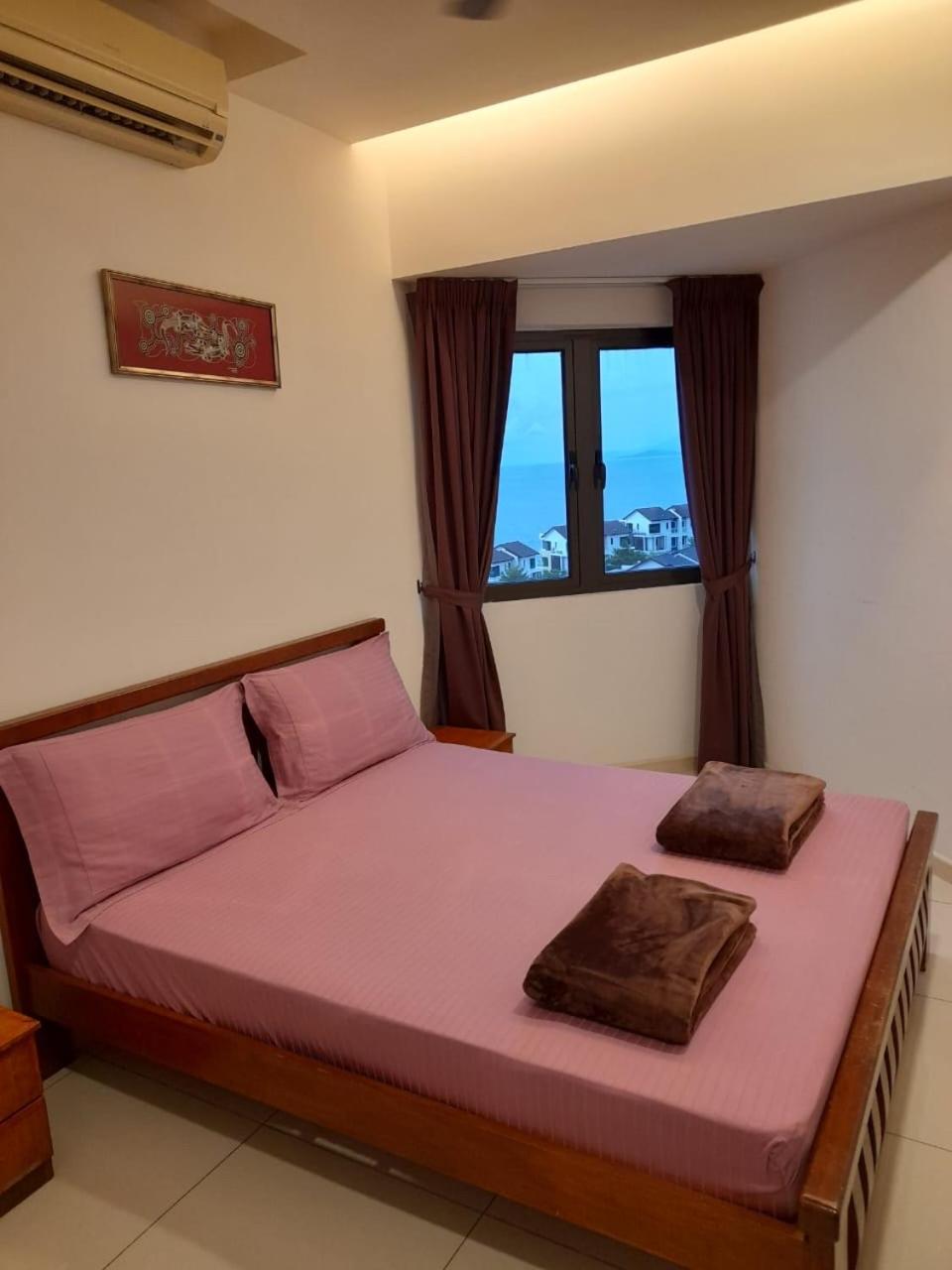 Susie'S Resort Seaview Suites At Sri Sayang Batu Feringgi Exteriör bild