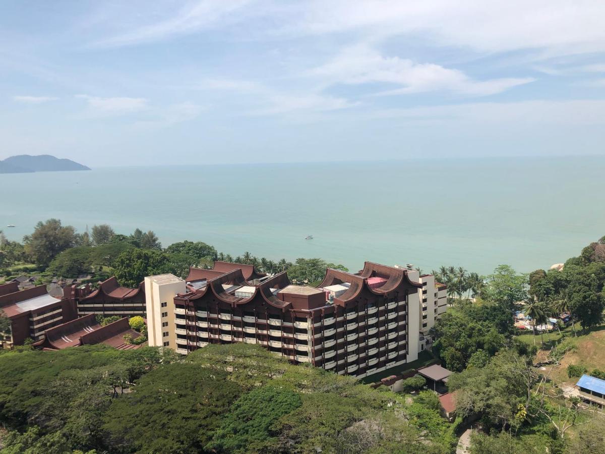Susie'S Resort Seaview Suites At Sri Sayang Batu Feringgi Exteriör bild